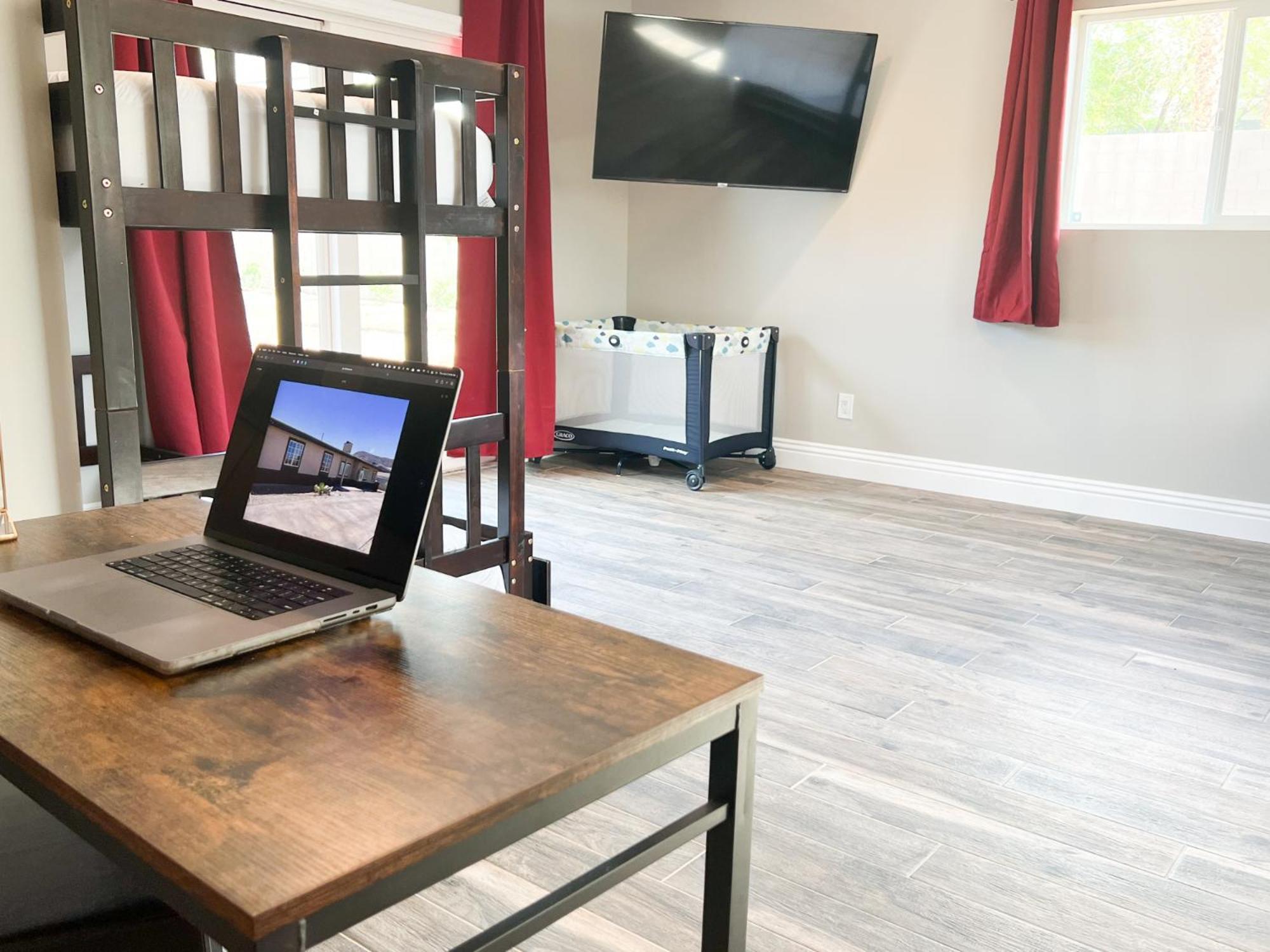 Lux Private Home - Pool, Billiards, 8 Smart Tvs, Board Games, Cotton Bedding - The Stone Sanctuary At Mccullough Hills Trailhead 拉斯维加斯 外观 照片