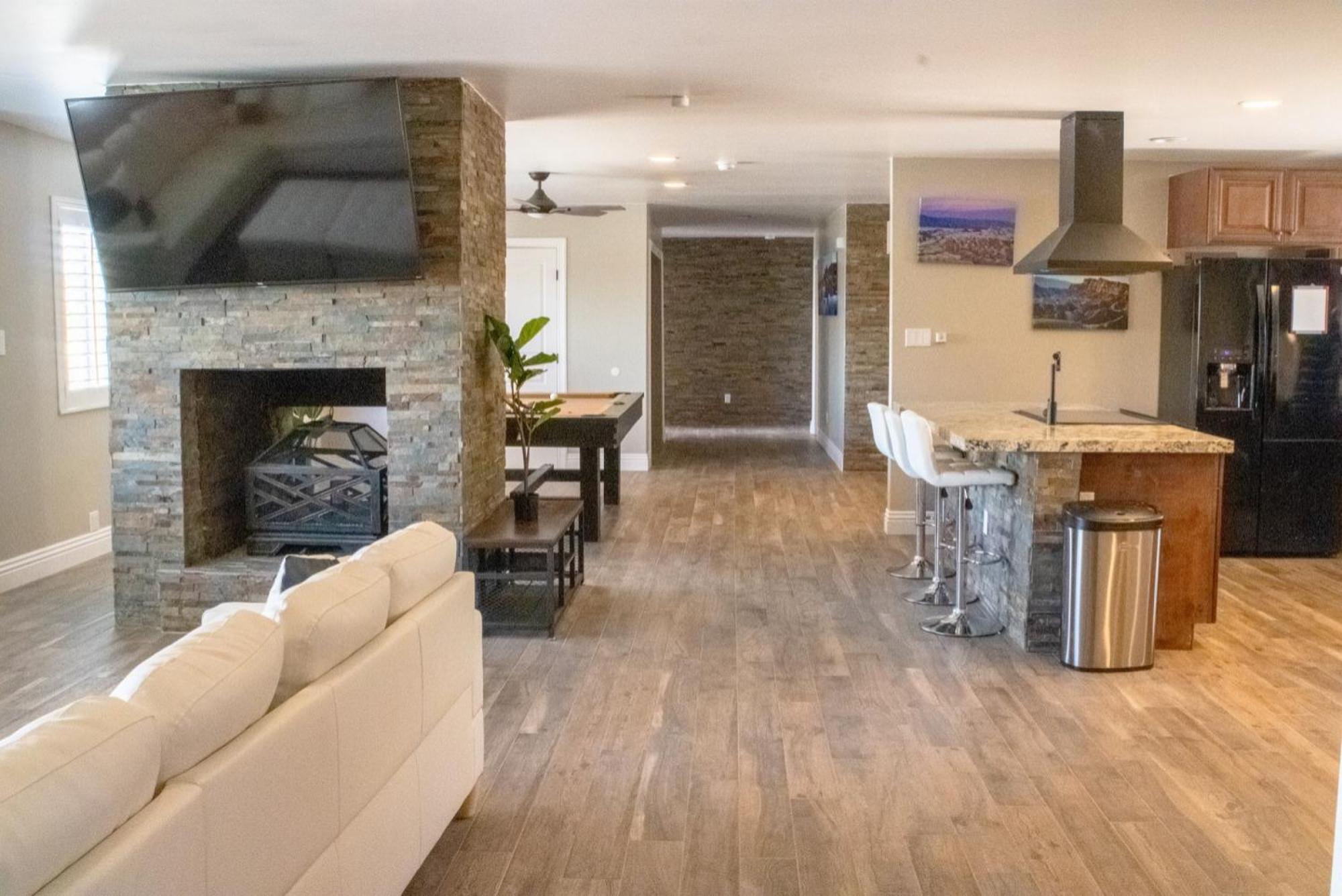 Lux Private Home - Pool, Billiards, 8 Smart Tvs, Board Games, Cotton Bedding - The Stone Sanctuary At Mccullough Hills Trailhead 拉斯维加斯 外观 照片