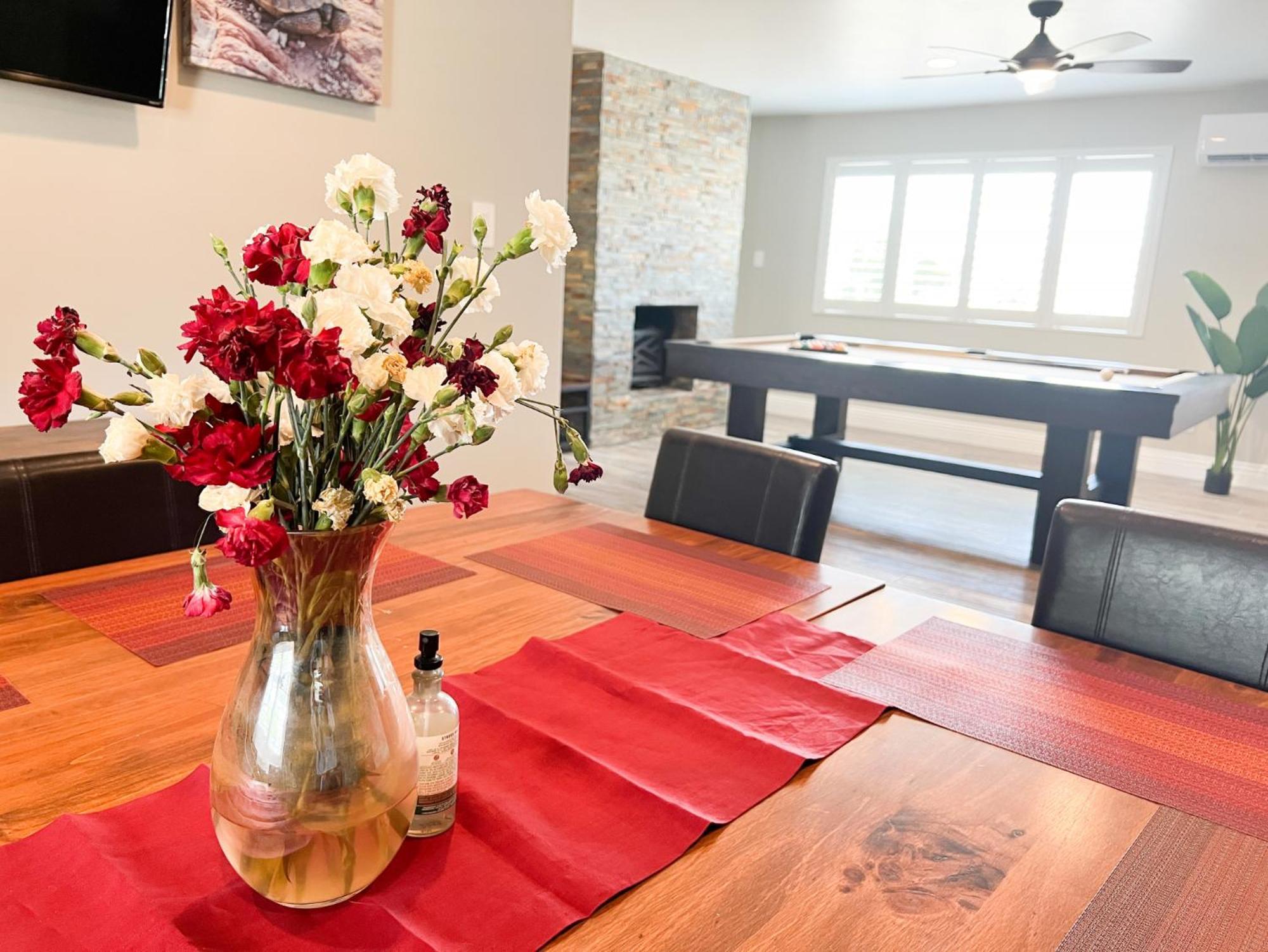 Lux Private Home - Pool, Billiards, 8 Smart Tvs, Board Games, Cotton Bedding - The Stone Sanctuary At Mccullough Hills Trailhead 拉斯维加斯 外观 照片