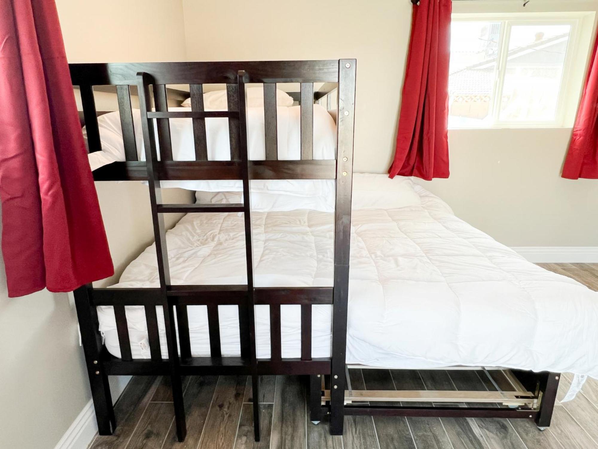 Lux Private Home - Pool, Billiards, 8 Smart Tvs, Board Games, Cotton Bedding - The Stone Sanctuary At Mccullough Hills Trailhead 拉斯维加斯 外观 照片