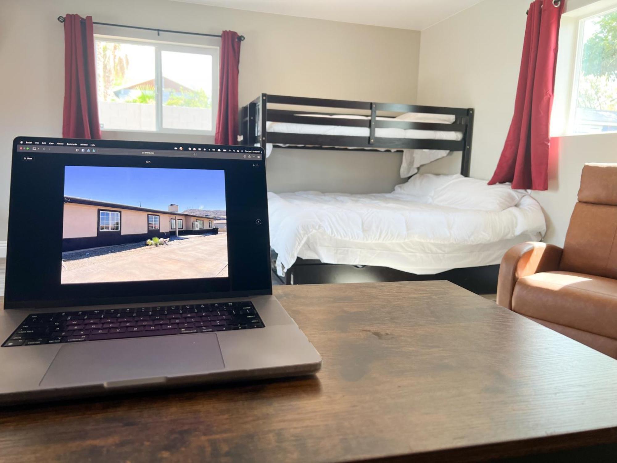 Lux Private Home - Pool, Billiards, 8 Smart Tvs, Board Games, Cotton Bedding - The Stone Sanctuary At Mccullough Hills Trailhead 拉斯维加斯 外观 照片
